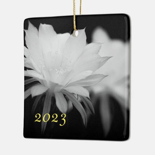 Bloem van zwarte en witte cactus keramisch ornament (Links)