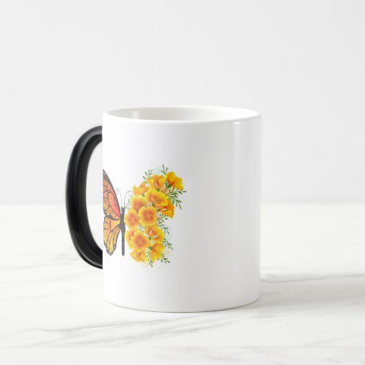 Bloem vlinder met gele Californische pap Magische Mok (Voorkant links)