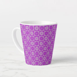 Bloemblaadjes in stilte 01. Bloemmotief. Latte Mok