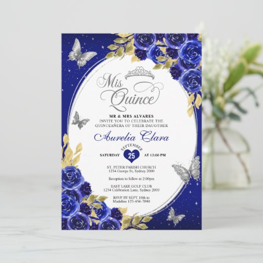 Bloemen Blauw Zilver Tiara Vlinder Mis Quinceañera Kaart (Staand voorkant)