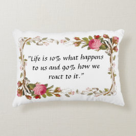 "Bloemen citaten: Elegant geborduurd kussen .
