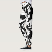 Bloemen en parels op zwart leggings (Links)
