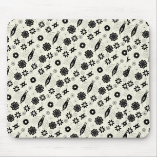 Bloemen en vlinders patroon zwart en wit muismat