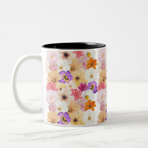 Bloemen in harmonie: een symfonie van kleuren tweekleurige koffiemok