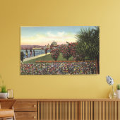 Bloemen langs East Ocean Avenue Canvas Afdruk (Insitu (Woonkamer))