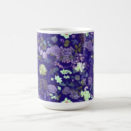 Bloemen met een elegante en mysterieuze sfeer magische mok (Midden)