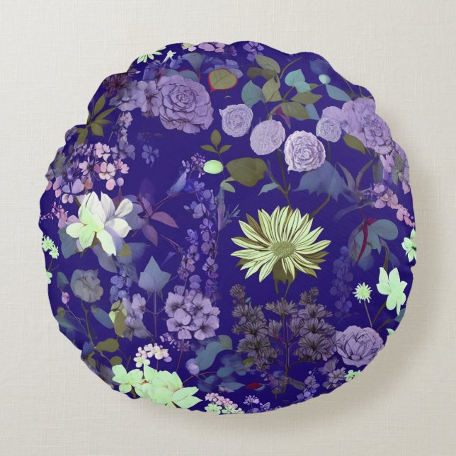 Bloemen met een elegante en mysterieuze sfeer rond kussen (Voorkant)