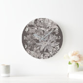 bloemen, modern ivoor en grijs grote klok (Huis)