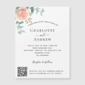 Bloemen roos gouden QR code details luxe bruiloft Magnetische Uitnodiging (Voorkant)