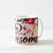 Bloemen verjaardagsaftelling roze koffiekopje mok (Voorkant rechts)