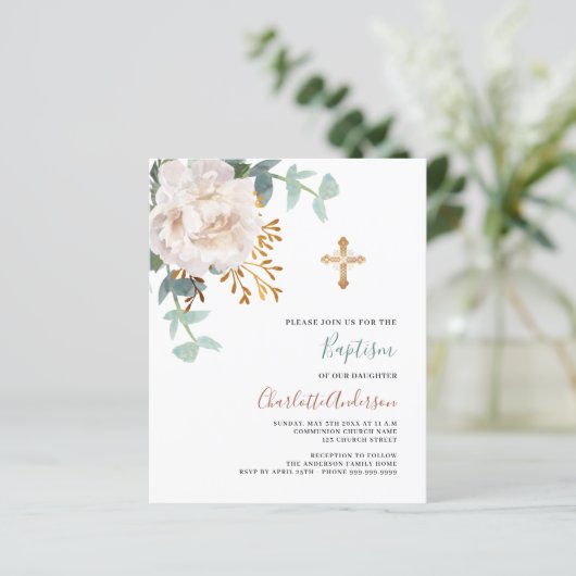 Bloemen witte cross budget doop uitnodiging (Staand voorkant)
