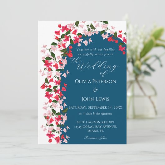 Bloemenboog met Bougainvillea bruiloft Uitnodiging (Staand voorkant)