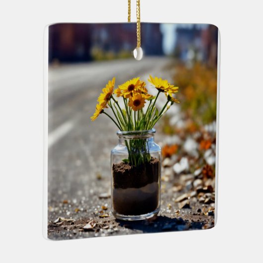 "Bloemenelegantie: Keramisch Ornament (Rechts)