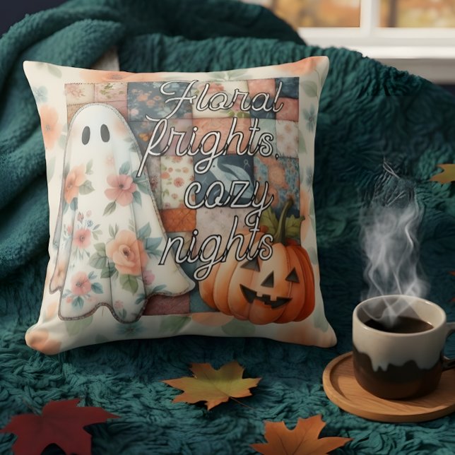 Bloemengevechten, gezellige nachten" Ghost & Pumpk Kussen (Creator heeft geüpload)