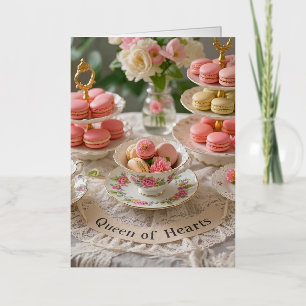 Bloementafel, theekopjes, trays macarons queen folie wenskaart