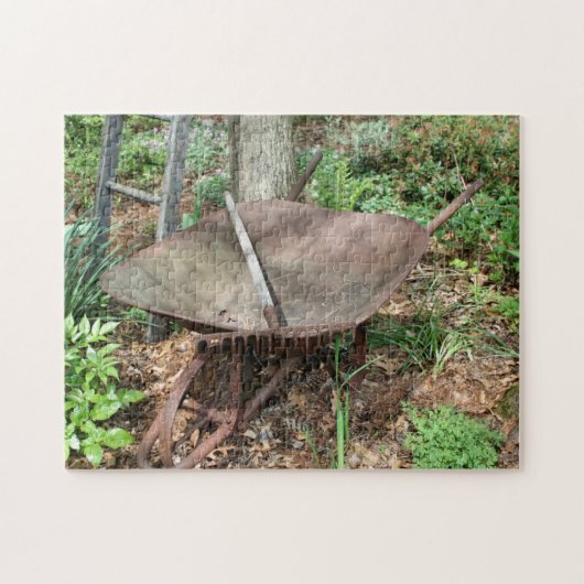 Bloementuin roestig  kruiwagen oude hark legpuzzel (Horizontaal)