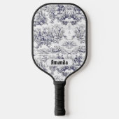 bloemenzwart toile de jouy monogram pickleball paddle (Voorkant)
