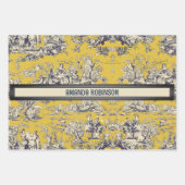 bloemig lakgeel toile de jouy monogram inpakpapier vel (Voorkant 2)