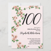 Bloemige 100ste verjaardagsuitnodiging in roze roo kaart (Voorkant)
