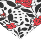 bloemmotief in rood, zwart en wit tafelkleed (Gekanteld)