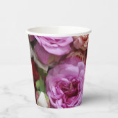 Bloempatroon papieren bekers met rozen en pioenroz (Links)