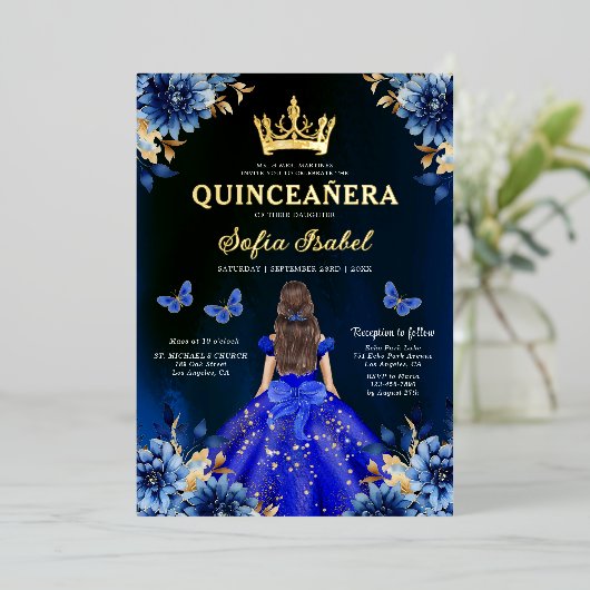 Bloemrijke Koningsblauwe Vlinder Prinses Quinceane Folie Uitnodiging (Staand Voorkant)
