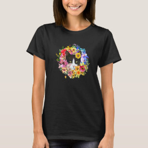 Bloemrijke Zwarte Kat En Lente Bloemen Boerderij K T-shirt