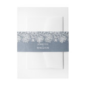 Bloemwit Kant en Stoffig Blauw Bruiloft Uitnodigingen Wikkel (Voorkant Voorbeeld)