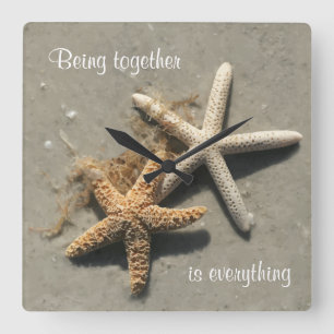 Blokkering met standaard wandklokken vierkante klok