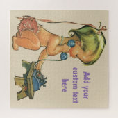 blond meisje met een kinderongeluk dat telefonisc legpuzzel (Horizontaal)