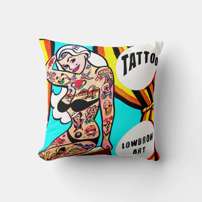 blonde avec coussin tatouage (Recto)