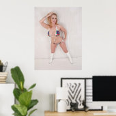 Blonde Bikini Poster 24,46 x 32,61 inch (Thuiskantoor)