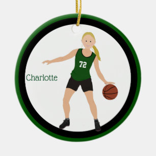 Blonde Girl Basketball Player in groen en zwart Keramisch Ornament