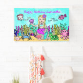 Blonde Sirène sous la bannière d'anniversaire de l (En situation)