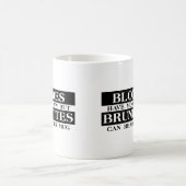 Blondes Brunes Mug drôle Humour (Centre)