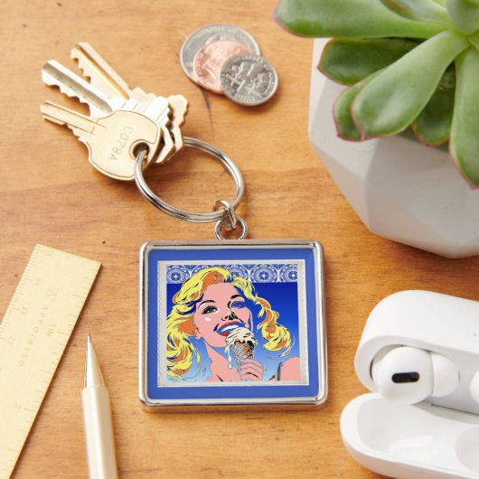 Blondine die ijs eet Kleurrijke popartstijl jaren Sleutelhanger (Bureau)