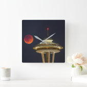 Blood Moon | Seattle Space Needle Vierkante Klok (Huis)