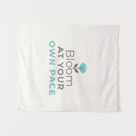 Bloom at Your Own Pace Minimal Motivational Wall T Wandkleed (Voorkant (horizontaal))