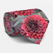 Blooming Red Dahlias Stropdas (Opgerold)