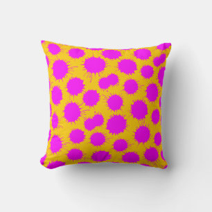Blot Patroon - Magenta op Amber Kussen
