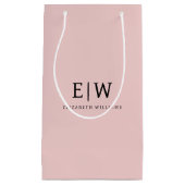 Blozen Stof Roze Moderne Script Meisjesachtige Mon Klein Cadeauzakje (Voorkant)