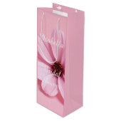 Blozende Cosmos Bloemale Bruiloftsfeest Script Ont Wijn Cadeautas (Voorkant Gekanteld)