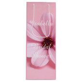 Blozende Cosmos Bloemale Bruiloftsfeest Script Ont Wijn Cadeautas (Voorkant)
