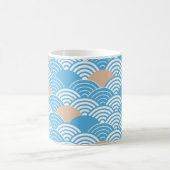 Blue and Beige Japanese Wave Pattern  Koffiemok (Center)