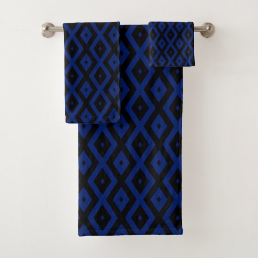 Blue and black diamond pattern bad handdoek (Insitu)