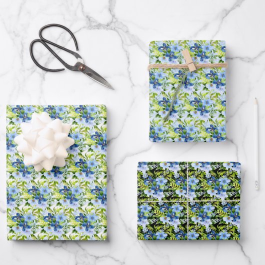 Blue and Navy Flowers with Foliage  Inpakpapier Vel (Voorkant)