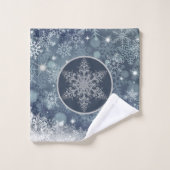 Blue and Silver Snowflake Pattern Holiday Bad Handdoek (Wasdoekje)