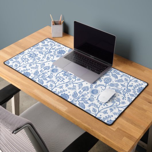 Blue and White Floral Botanical Pattern Whimsical (Bureau 2)