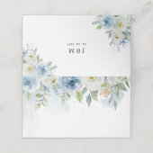 Blue and White Floral Wedding Folded Place Card (Buitenkant ongevouwen)