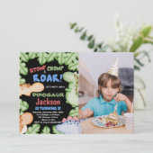 Blue Black Dinosaur Anniversaire Invitations avec  (Debout devant)